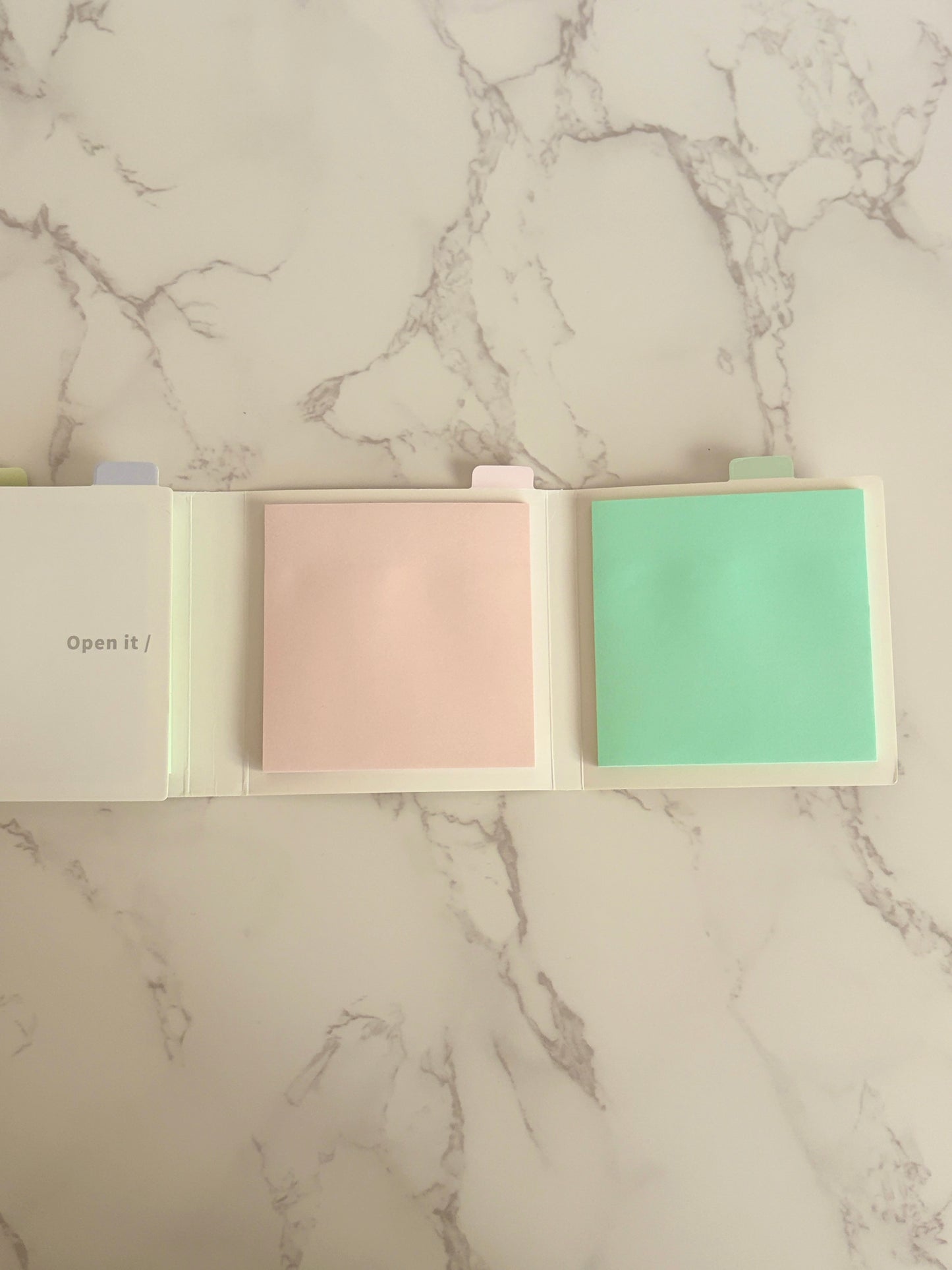 Notes in Bloom – Pastel Fold-Out Sticky Note Set